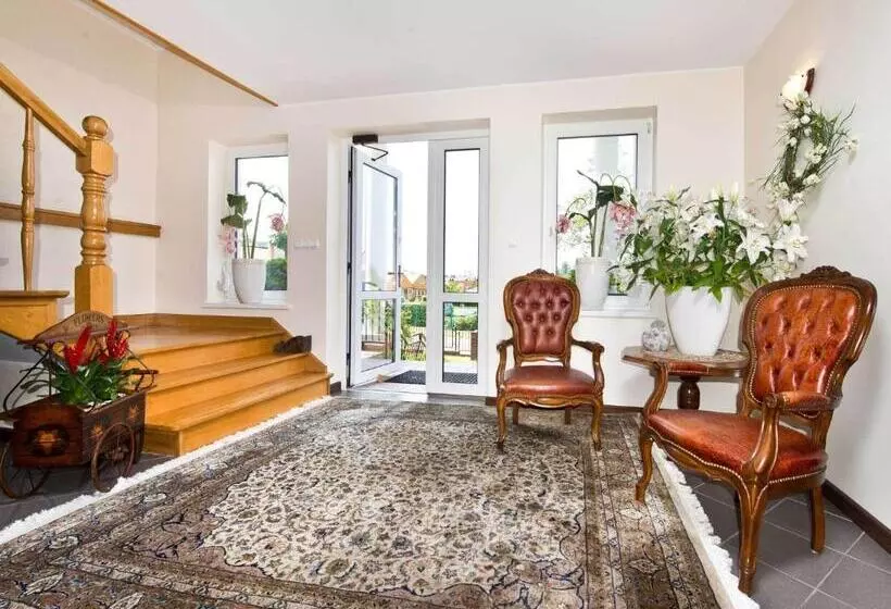 Aamiaismajoitus (B&B) La Residence Kasandra