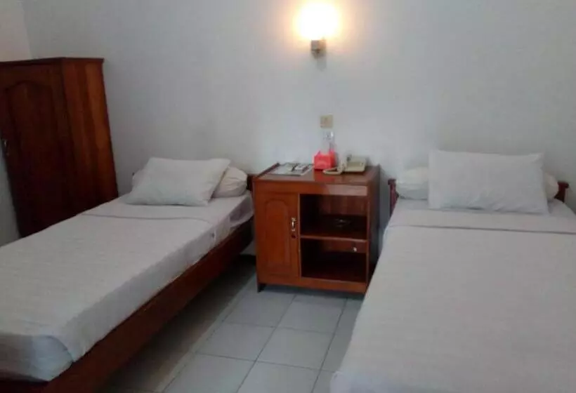 Berlian Abadi Hotel By Sinergi