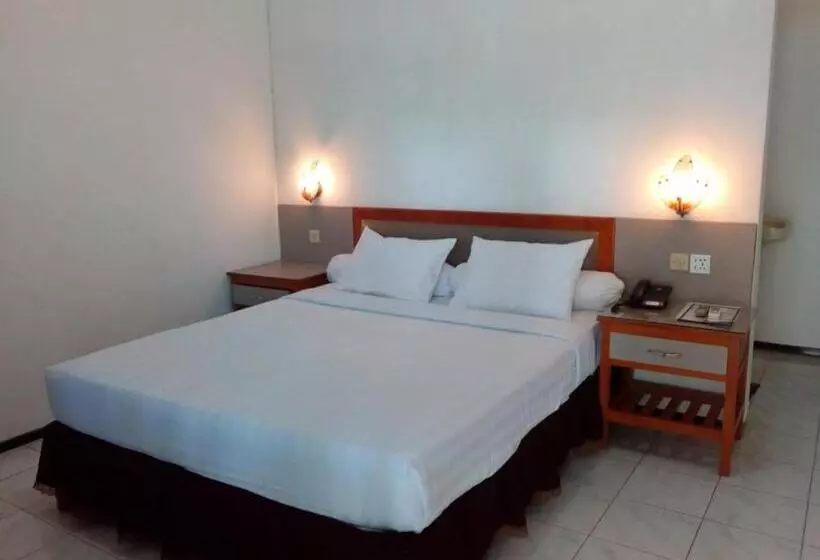 Berlian Abadi Hotel By Sinergi