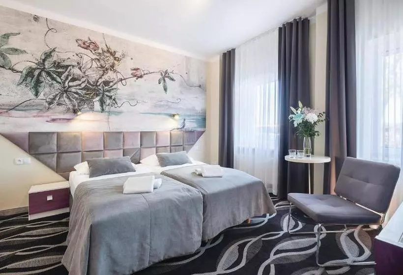 Hotelli Max Health Resort Spa