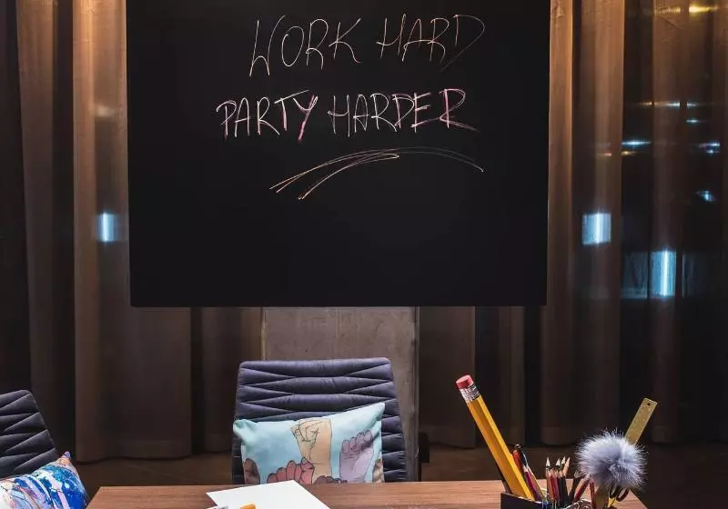 Hotelli Moxy Katowice Airport