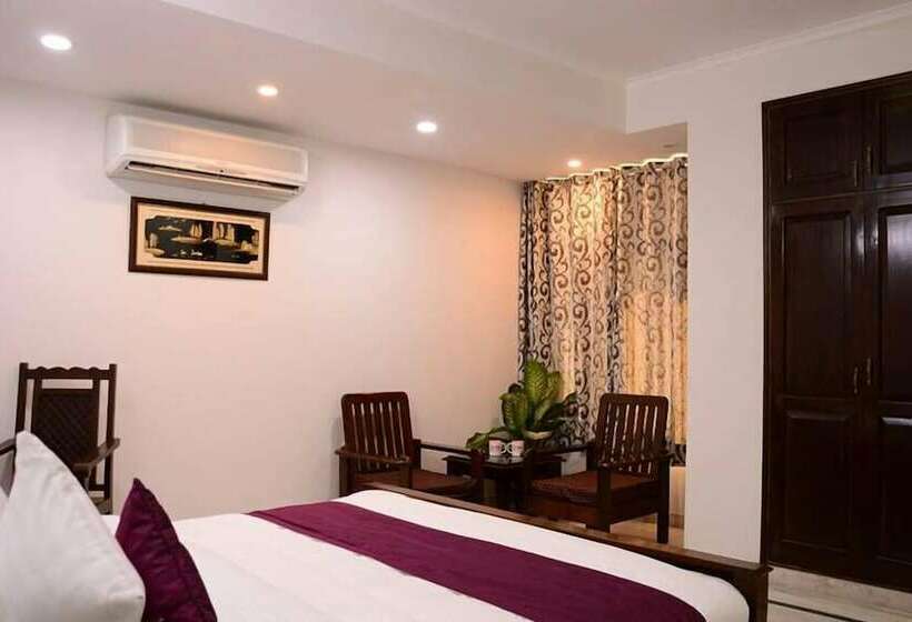 בית מלון כפרי Sukh Vilas Jaipur