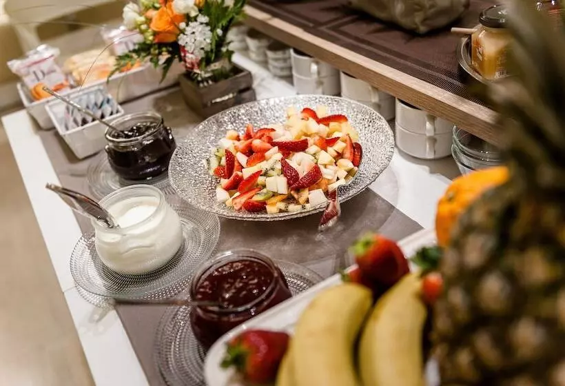 پانسیون Ferrara Rooms