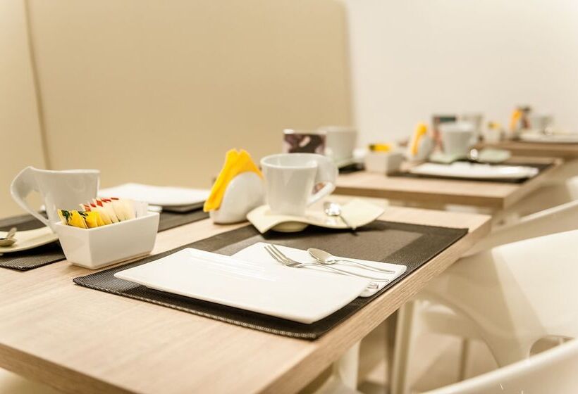 پانسیون Ferrara Rooms