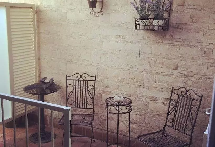 پانسیون Ferrara Rooms