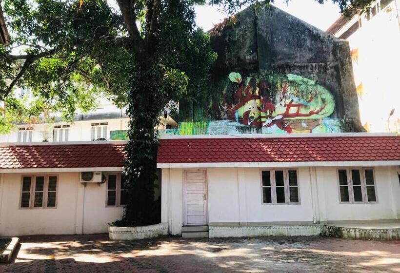 فندق Ballard Bungallow