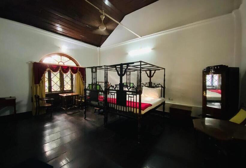 فندق Ballard Bungallow