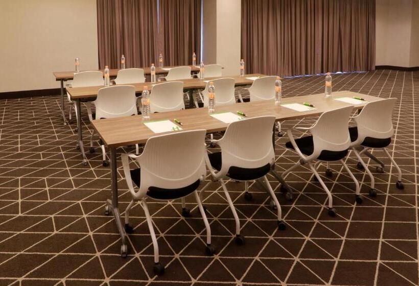 Otel Holiday Inn & Suites   Monterrey Apodaca Zona Airport, An Ihg