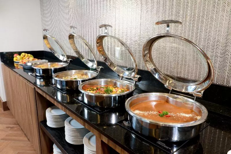 Hotelli Holiday Inn & Suites   Monterrey Apodaca Zona Airport, An Ihg