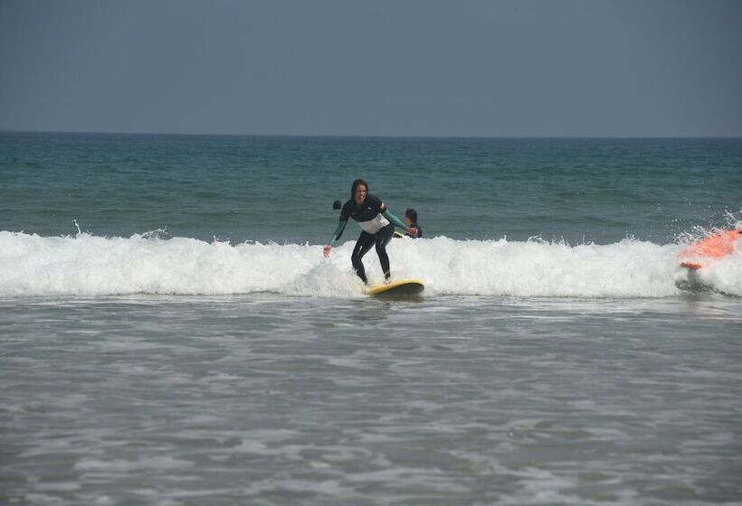 La Wave Surf Coruña   Hostel