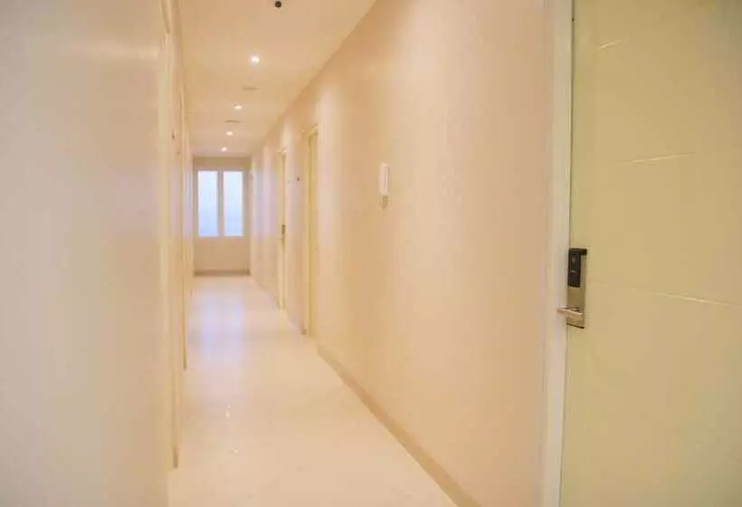 ホテル Azzahra Guest House By Oyo Rooms