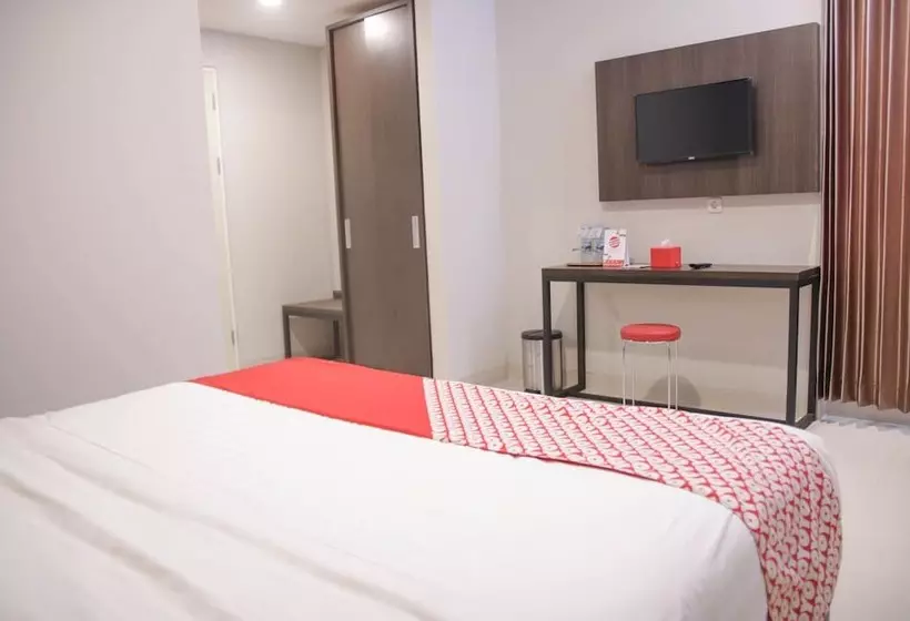ホテル Azzahra Guest House By Oyo Rooms