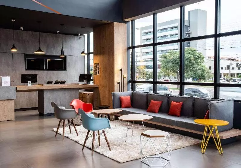 ホテル Ibis Palmas Avenida Jk