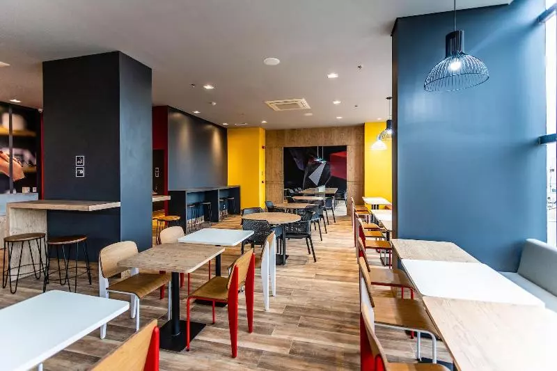 ホテル Ibis Palmas Avenida Jk