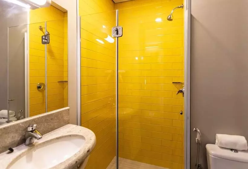 ホテル Ibis Palmas Avenida Jk