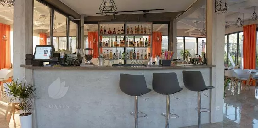 هتل Oasis Residence
