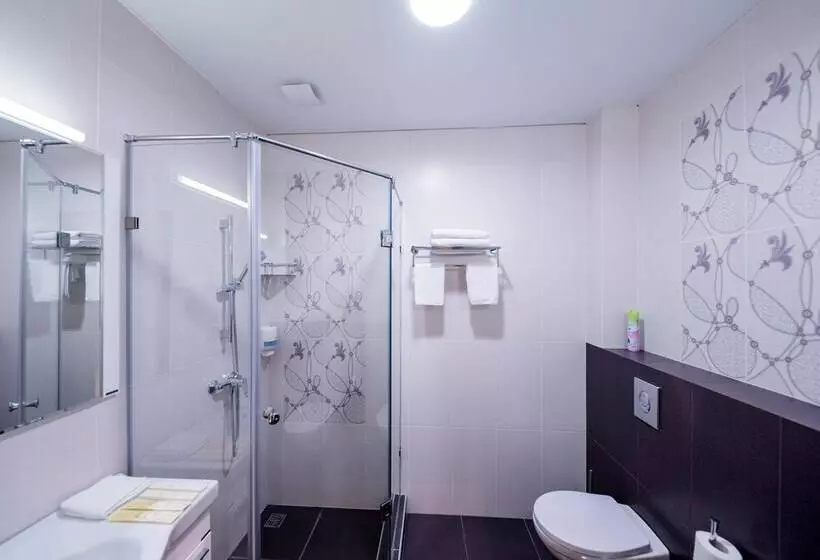 هتل Oasis Residence