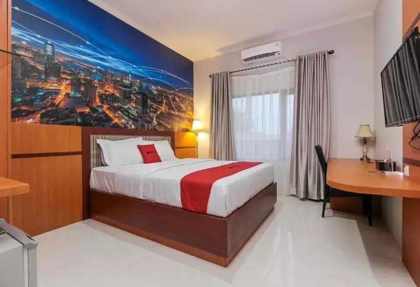 Hotelli Reddoorz Near Universitas Muhammadiyah Palangkaraya
