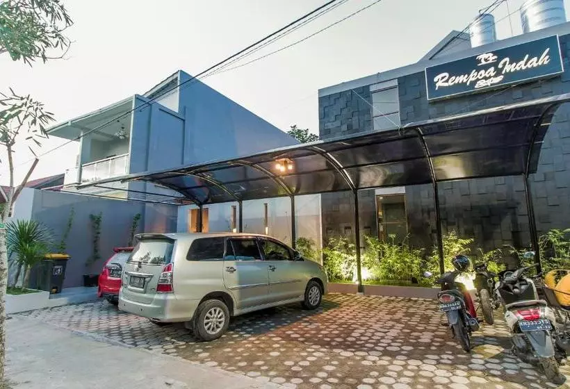 Hotelli Reddoorz Near Universitas Muhammadiyah Palangkaraya