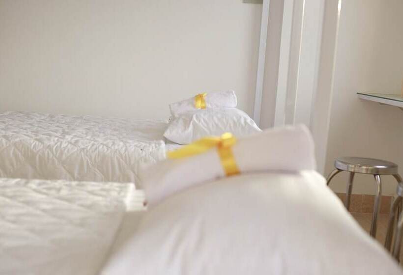 Purple Place Homestay Hostel