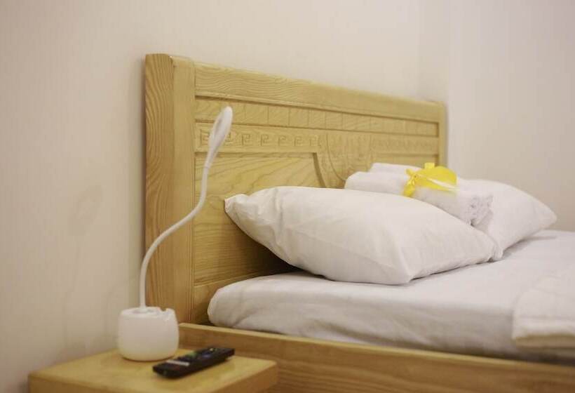 Purple Place Homestay Hostel