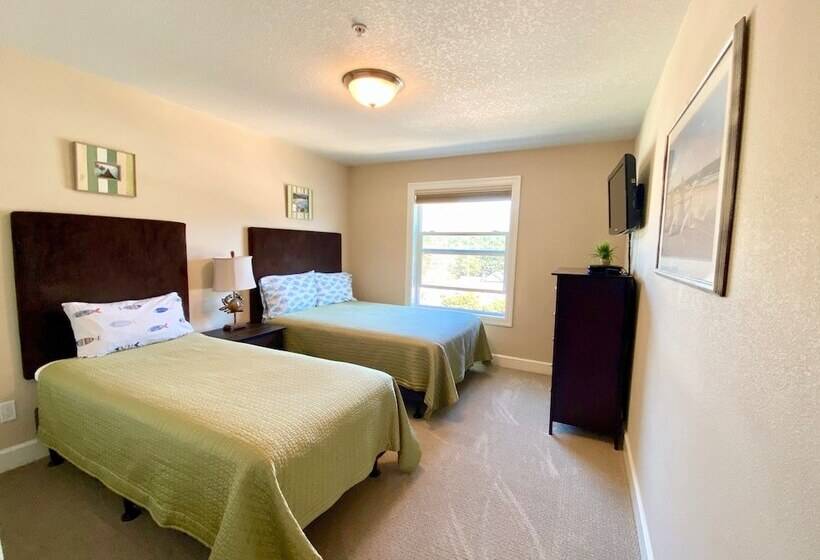 Rockaway Oceanview Condo,steps To The Beach & Downtown,w&d, Wifi