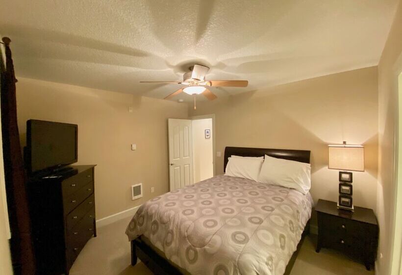 Rockaway Oceanview Condo,steps To The Beach & Downtown,w&d, Wifi