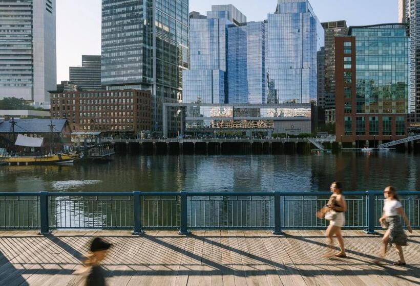 Sonder At Pierce Boston