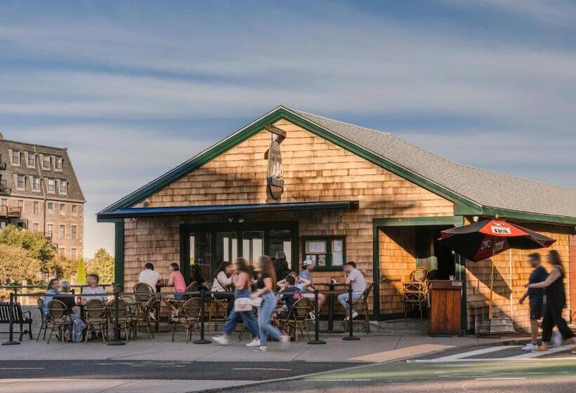 Sonder At Pierce Boston