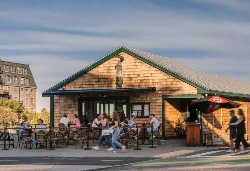 Sonder At Pierce Boston