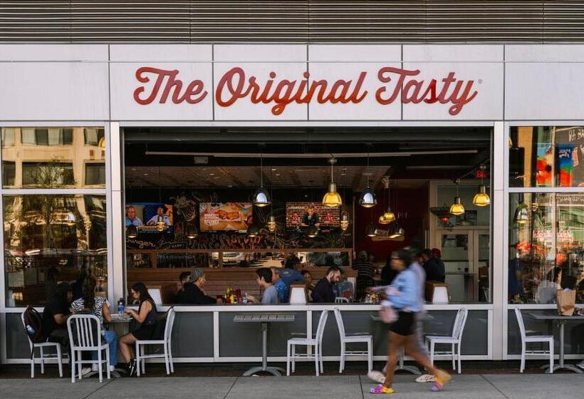 Sonder At Pierce Boston