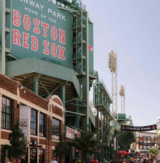 Sonder At Pierce Boston