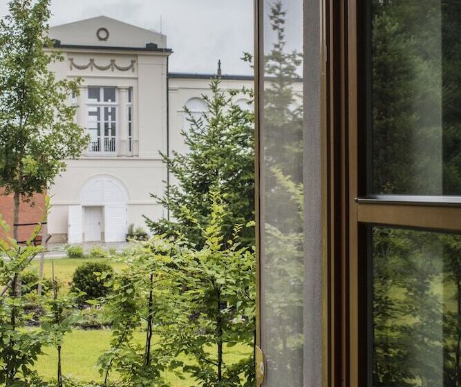 호텔 Hraniční Zámeček