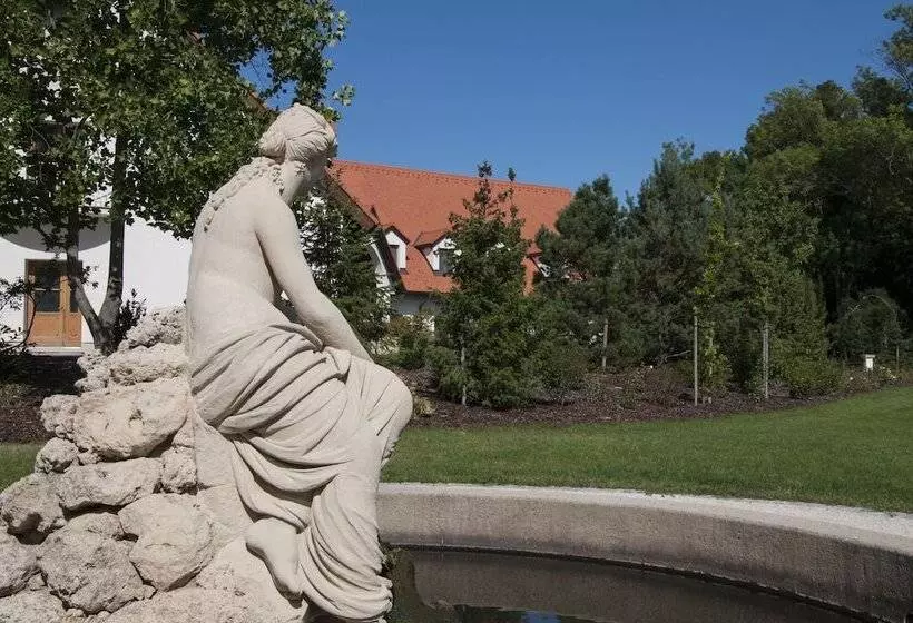 ホテル Hraniční Zámeček