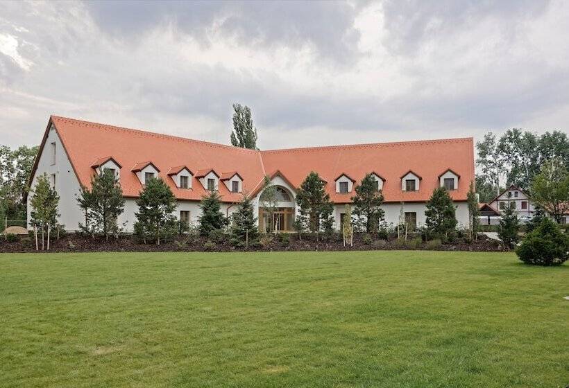 호텔 Hraniční Zámeček