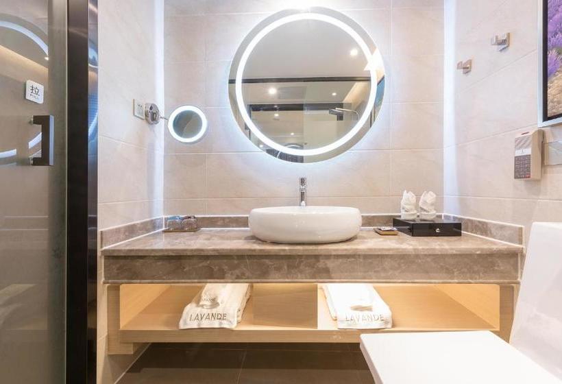Otel Lavande Heyuan Wanlong City Branch