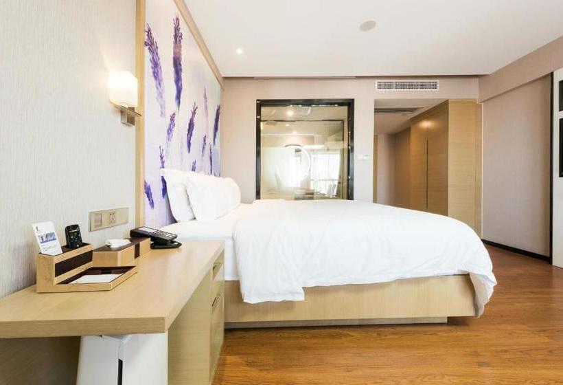 Otel Lavande Heyuan Wanlong City Branch