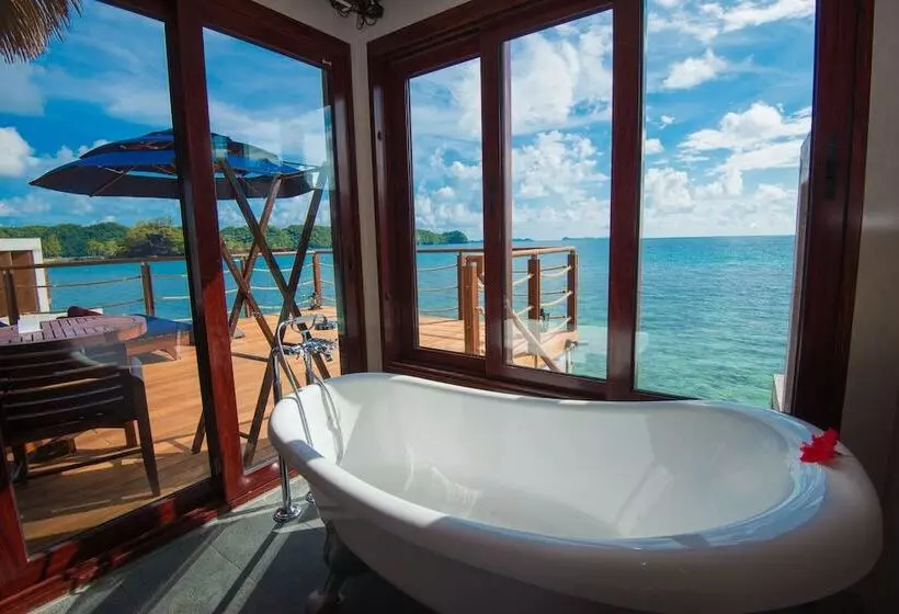 Hotelli The Pristine Villas And Bungalows At Palau Pacific Resort