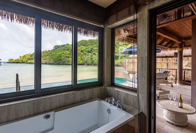 هتل The Pristine Villas And Bungalows At Palau Pacific Resort