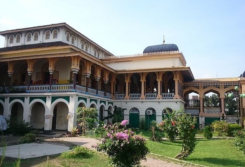 بنسيون Bugis Inn