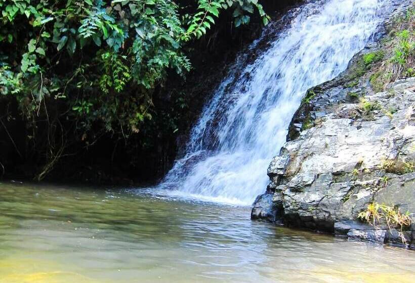 بنسيون Bugis Inn