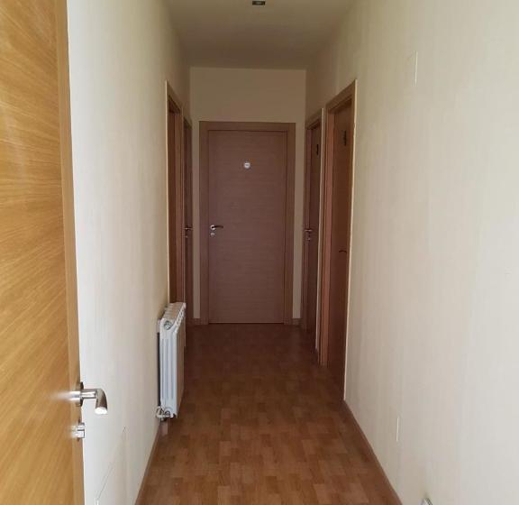 膳宿费 Mirador De Rouris