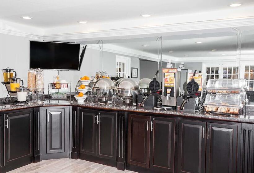 فندق Baymont By Wyndham Glenview