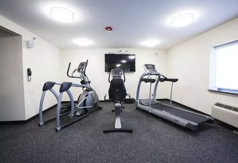 هتل Baymont By Wyndham Glenview