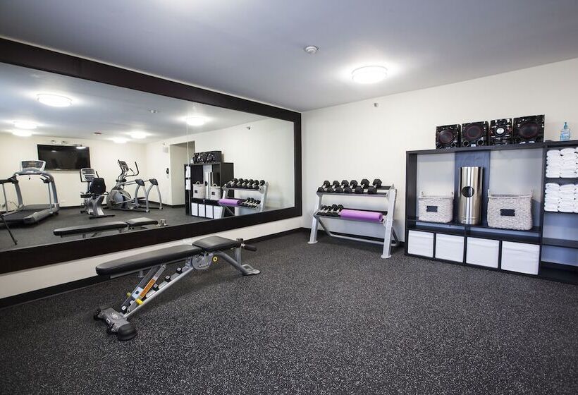 فندق Baymont By Wyndham Glenview