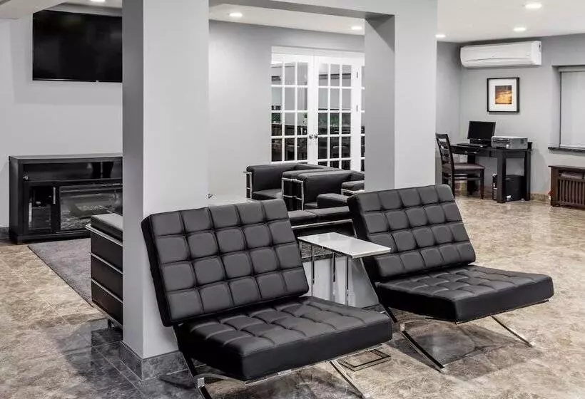 هتل Baymont By Wyndham Glenview