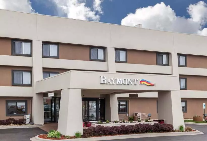 هتل Baymont By Wyndham Glenview