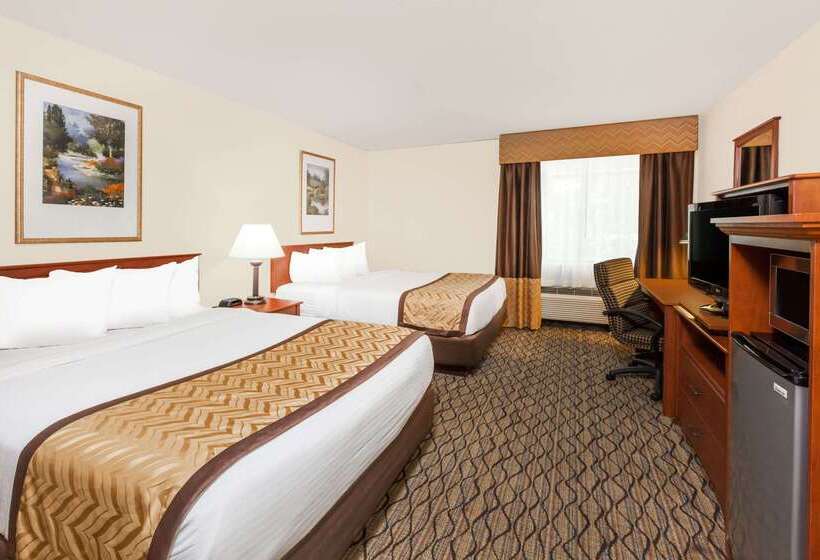 فندق Baymont By Wyndham Grand Rapids Airport