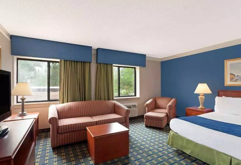 ホテル Baymont By Wyndham Memphis East