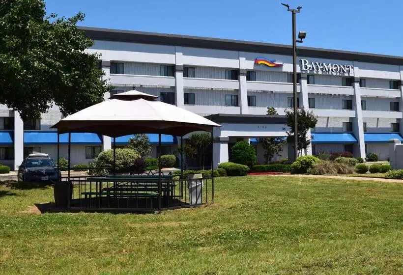 هتل Baymont By Wyndham Texarkana